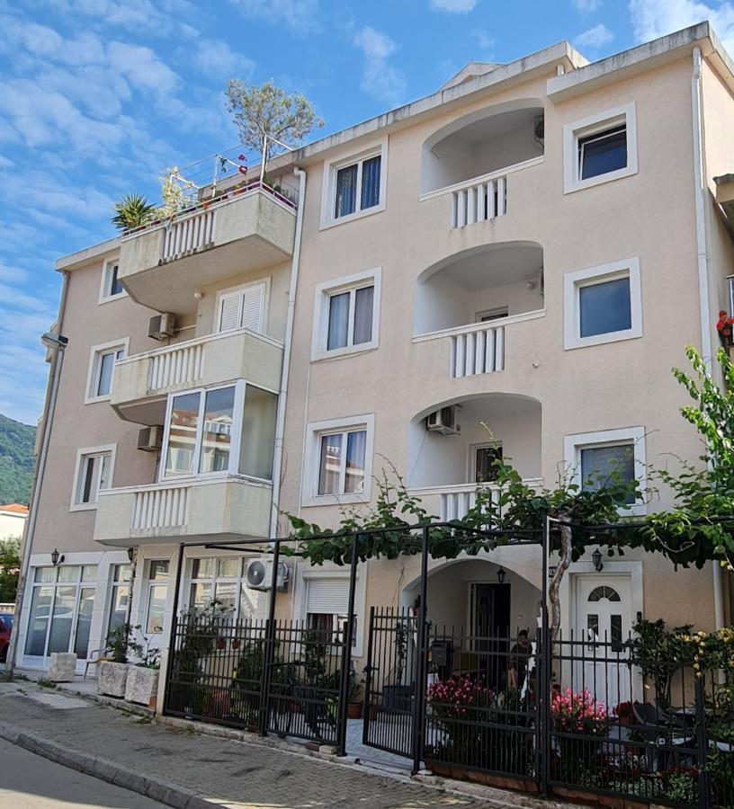 Hibiscus Guest House Budva Buitenkant foto